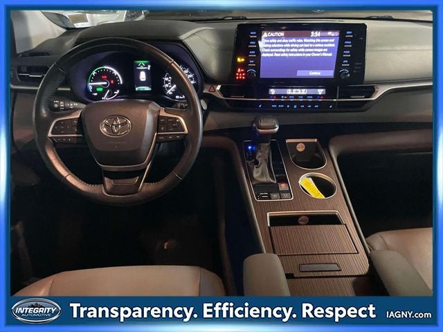 2023 Toyota Sienna XLE 8 Passenger