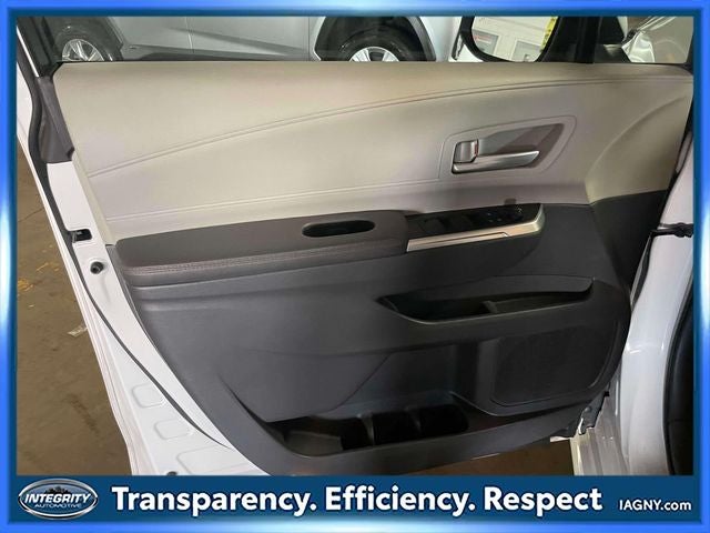 2023 Toyota Sienna XLE 8 Passenger