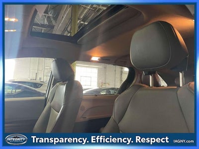 2023 Toyota Sienna XLE 8 Passenger