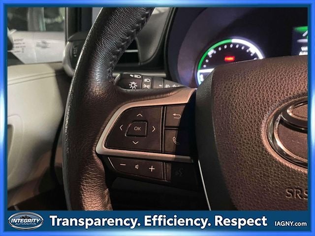2023 Toyota Sienna XLE 8 Passenger