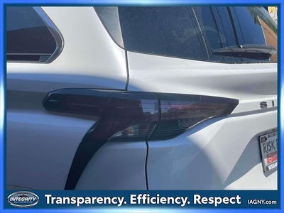 2023 Toyota Sienna XLE 8 Passenger