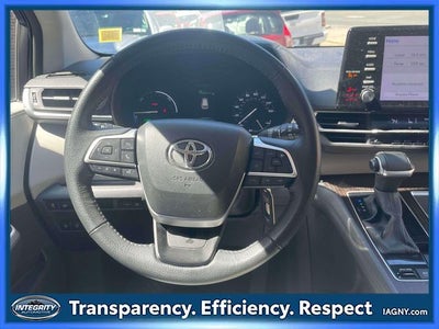 2023 Toyota Sienna XLE 8 Passenger