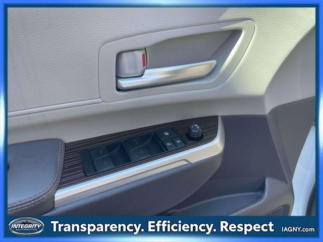 2023 Toyota Sienna XLE 8 Passenger