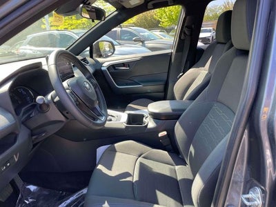 2023 Toyota RAV4 Hybrid SE