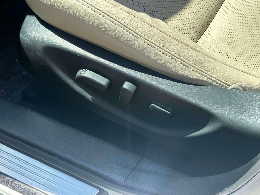 2023 Nissan Maxima SV