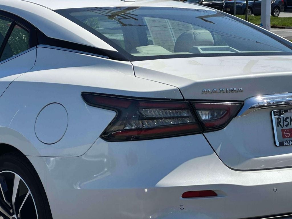 2023 Nissan Maxima SV