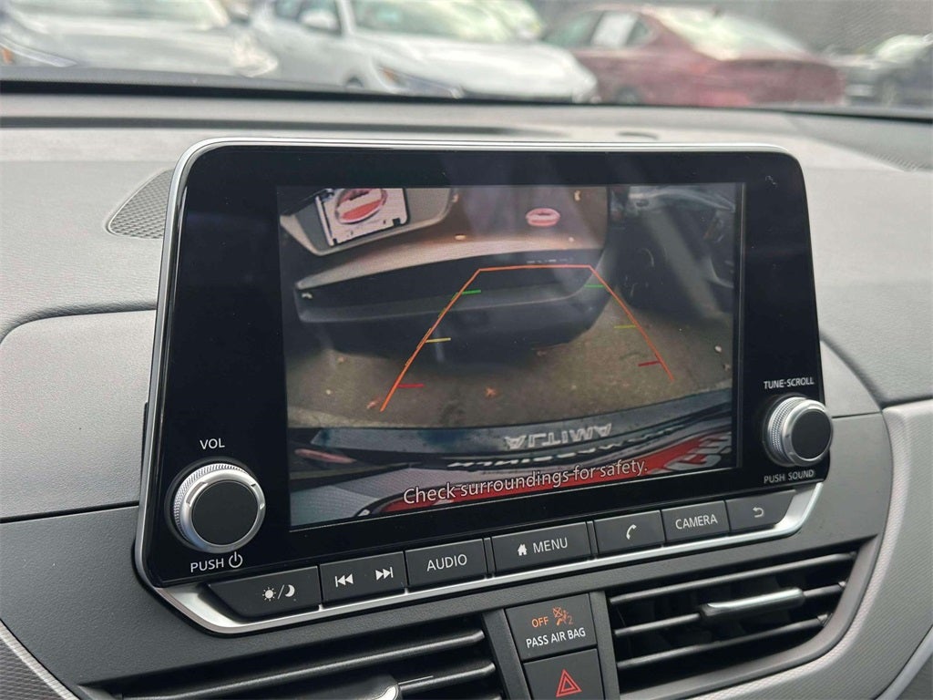 2025 Nissan Altima SR