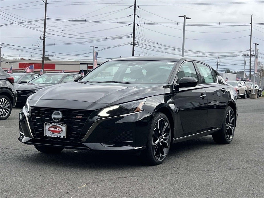 2025 Nissan Altima SR