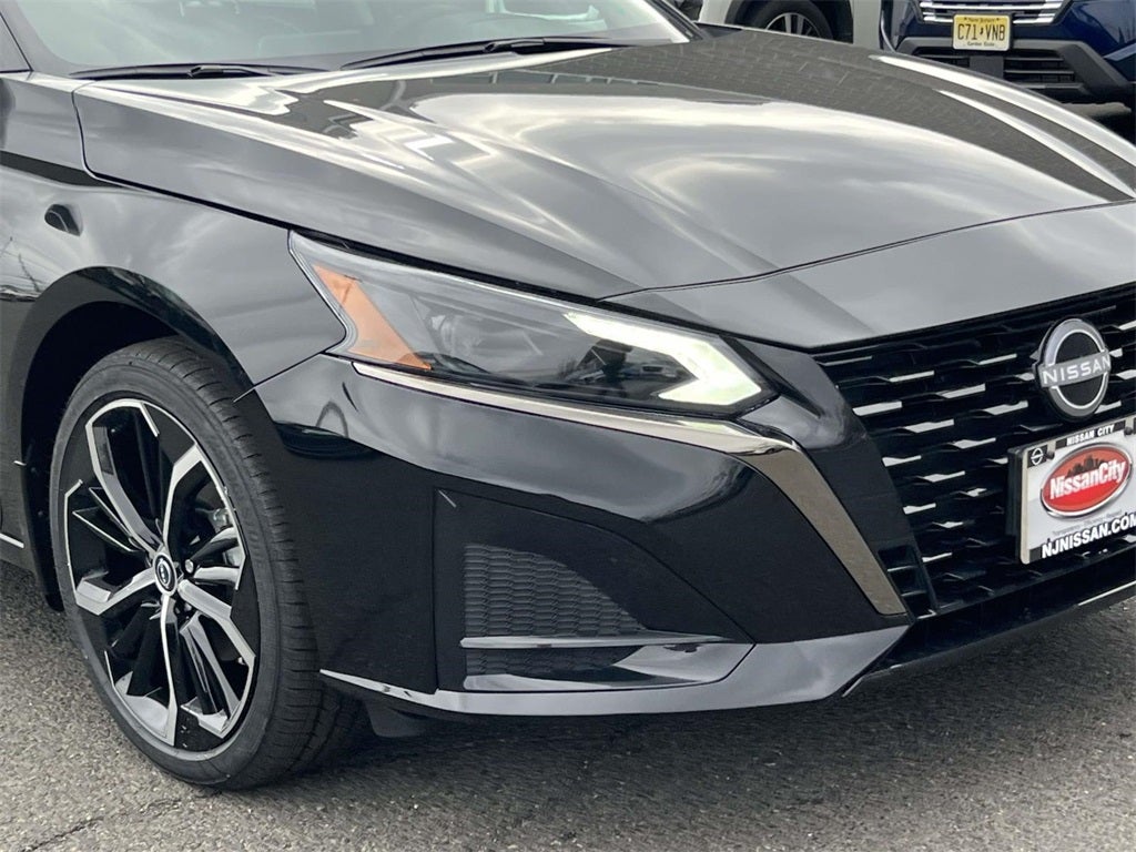 2025 Nissan Altima SR