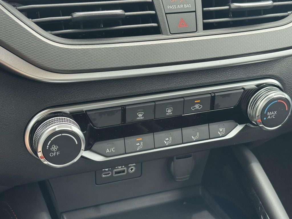 2025 Nissan Altima SR