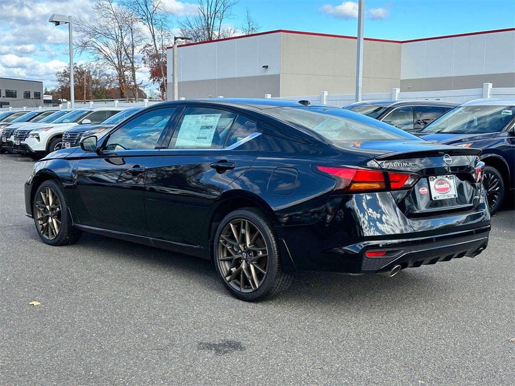 2025 Nissan Altima SR