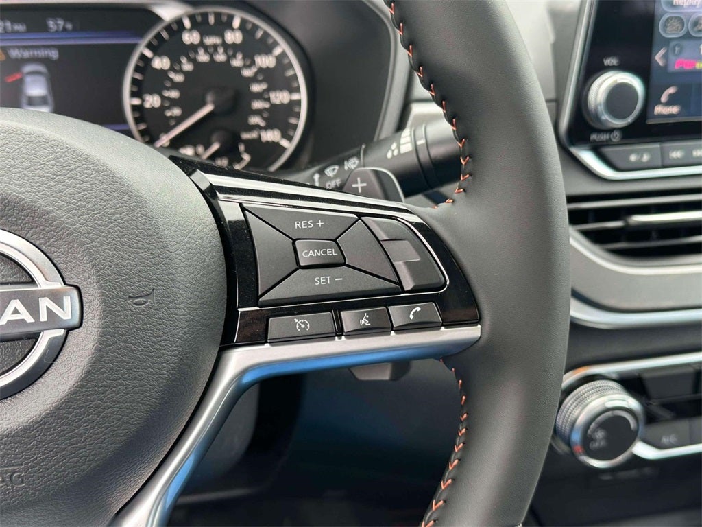 2025 Nissan Altima SR