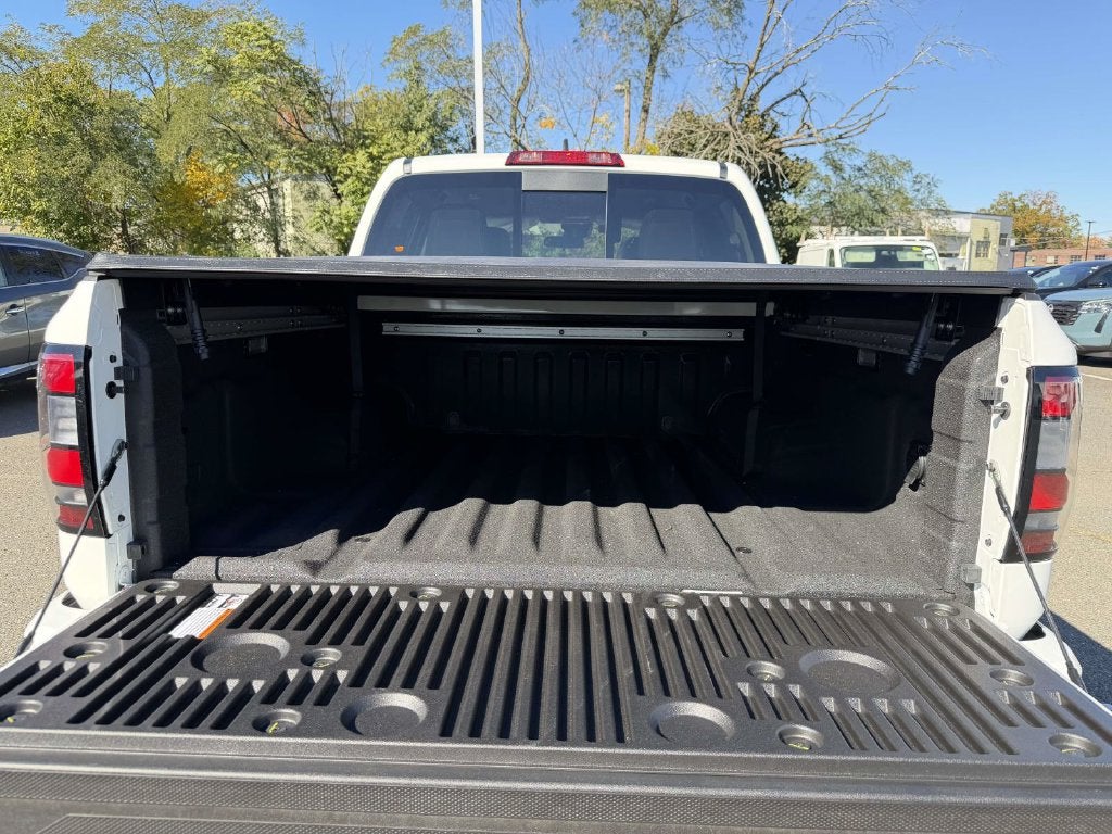 2027 Nissan Frontier Crew Cab SV