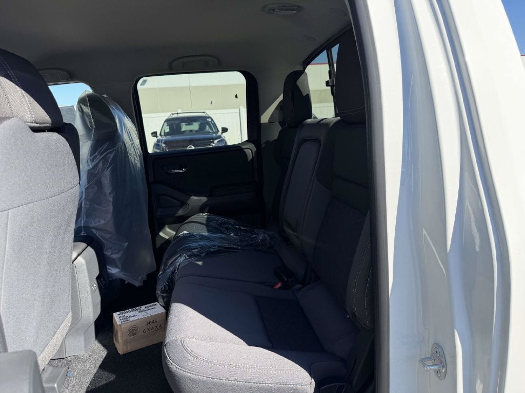 2027 Nissan Frontier Crew Cab SV
