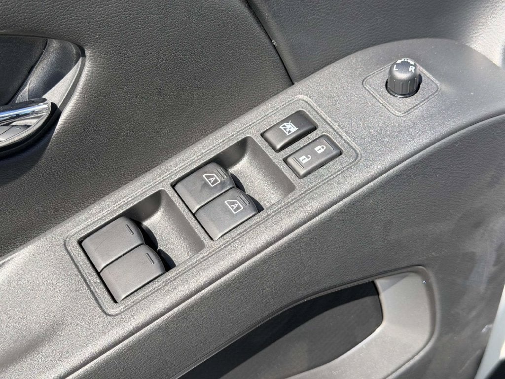 2027 Nissan Frontier Crew Cab SV