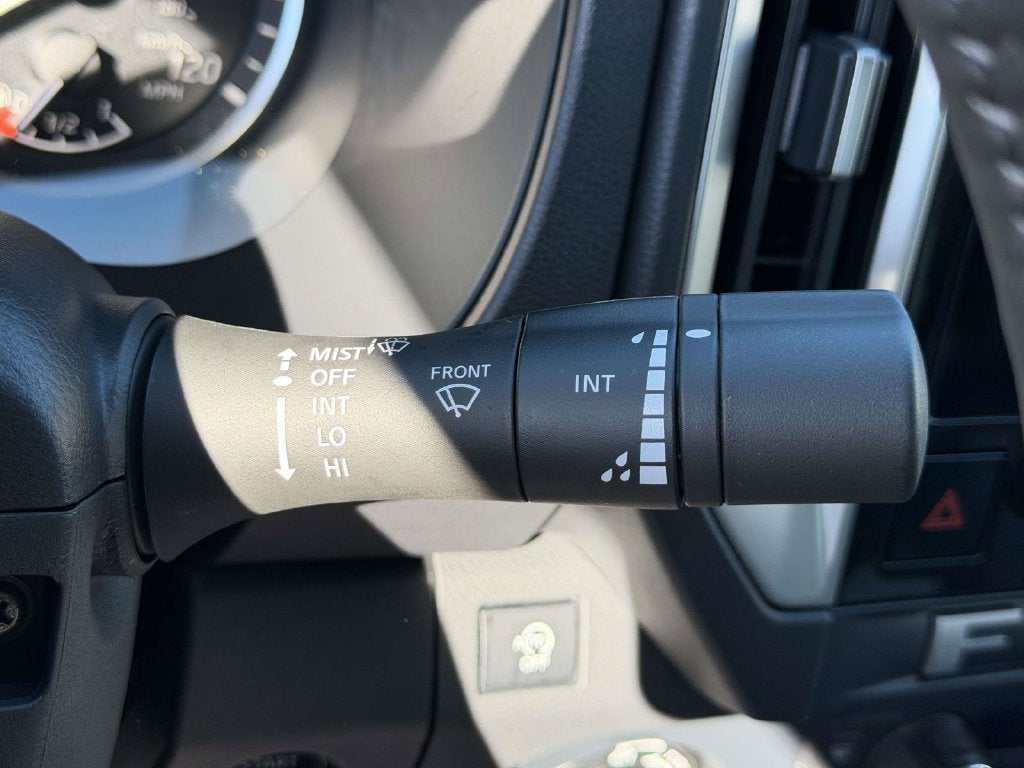 2027 Nissan Frontier Crew Cab SV