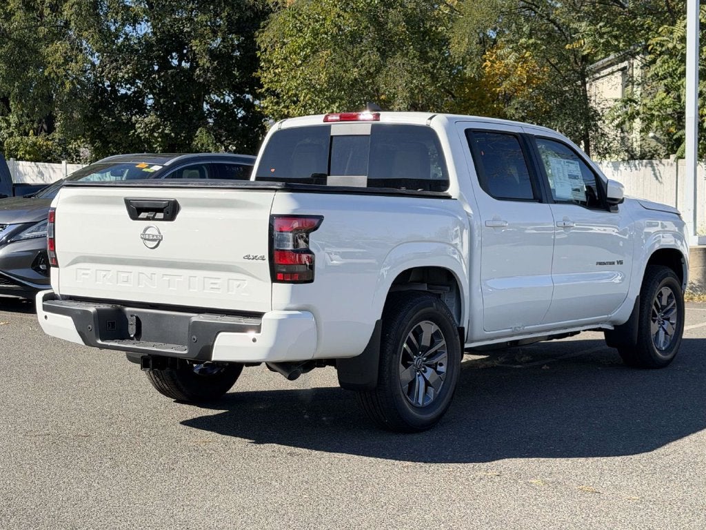 2027 Nissan Frontier Crew Cab SV