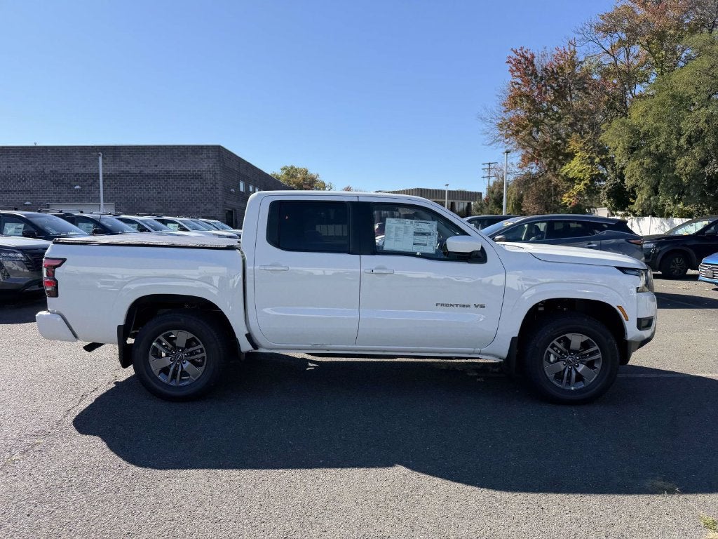 2027 Nissan Frontier Crew Cab SV