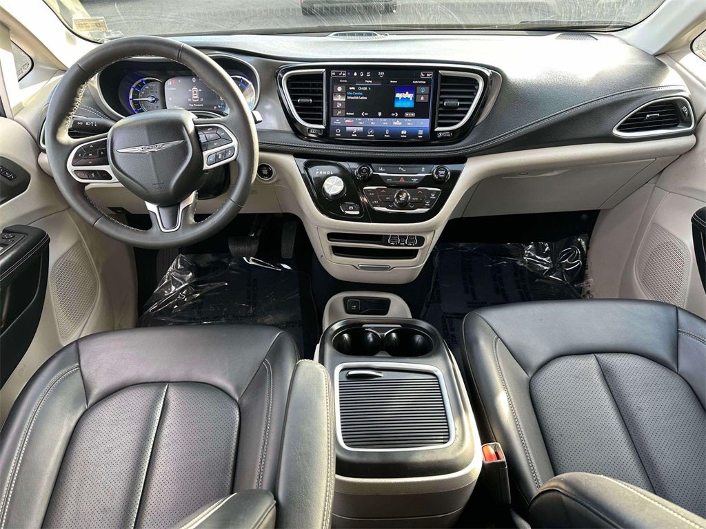 2023 Chrysler Pacifica Hybrid Touring L