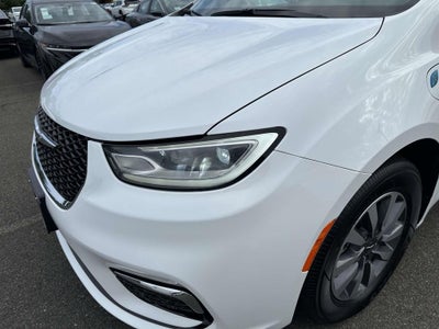 2024 Chrysler Pacifica Hybrid Select