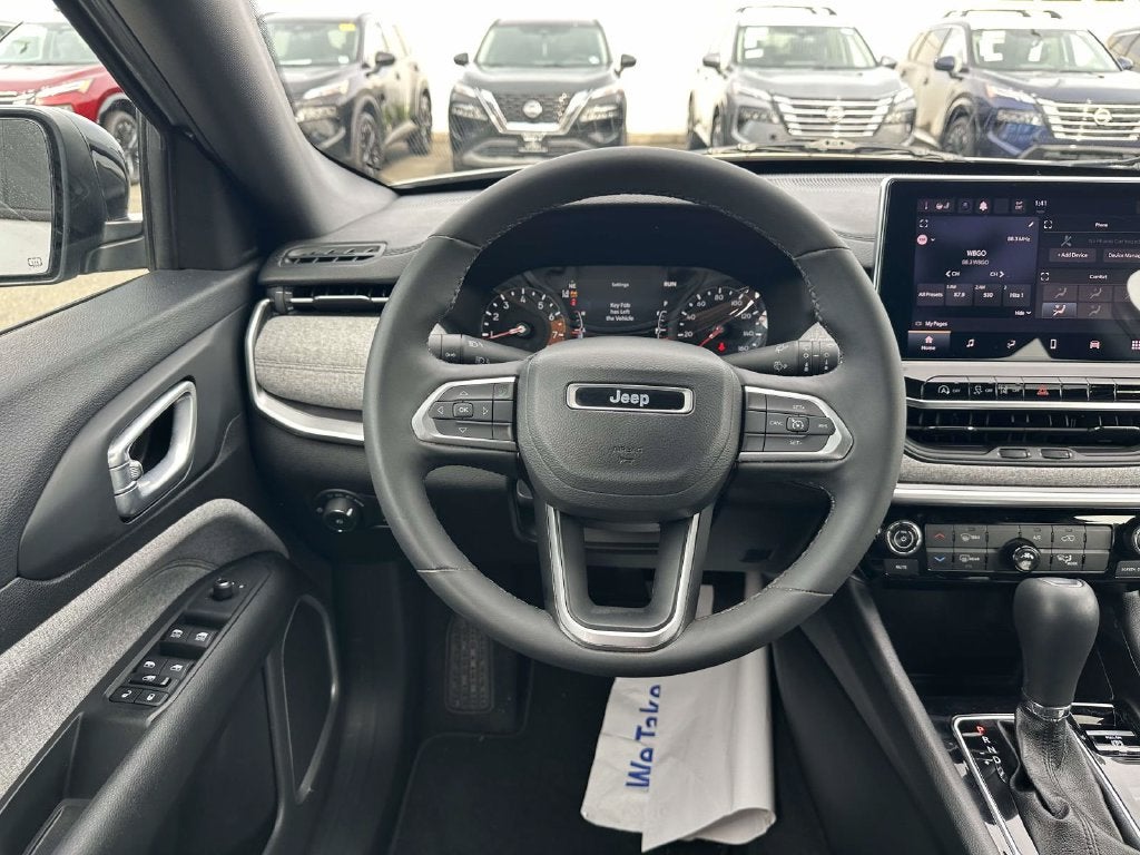 2023 Jeep Compass Latitude Lux