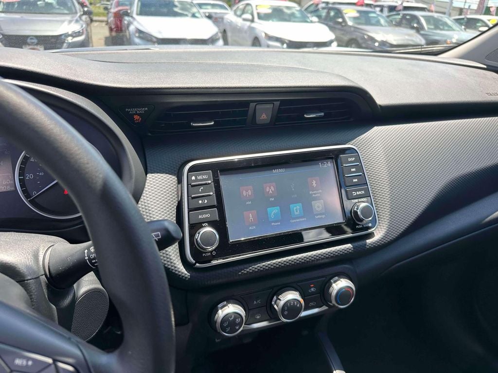2024 Nissan Kicks S
