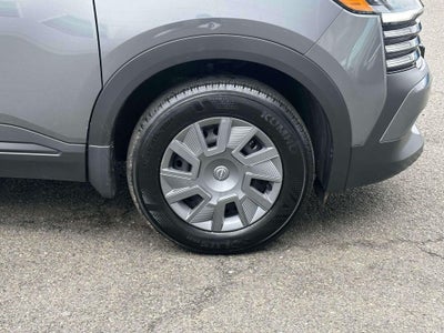 2025 Nissan Kicks S