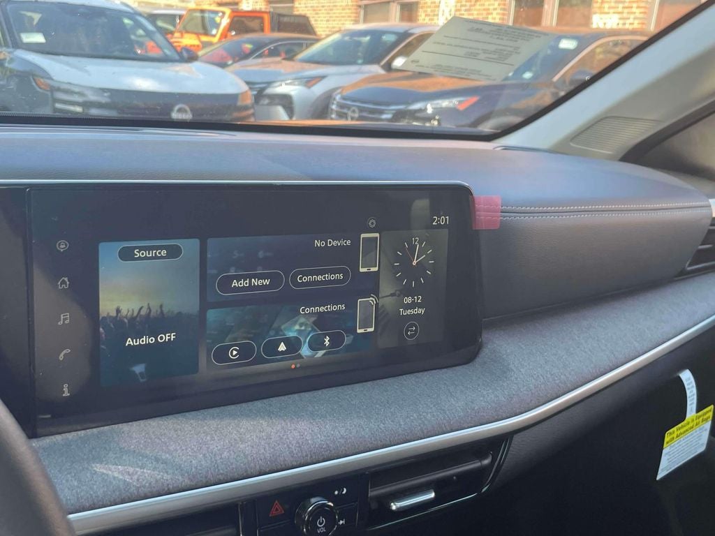 2025 Nissan Kicks SV