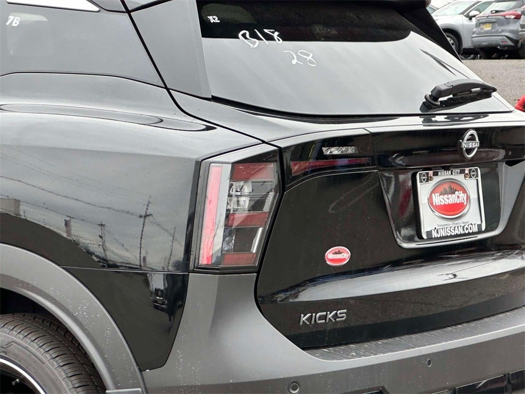2026 Nissan Kicks SR