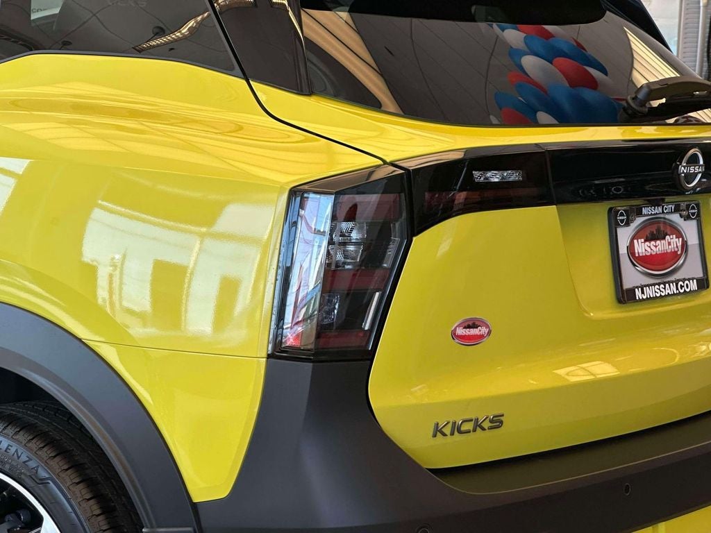2026 Nissan Kicks SR