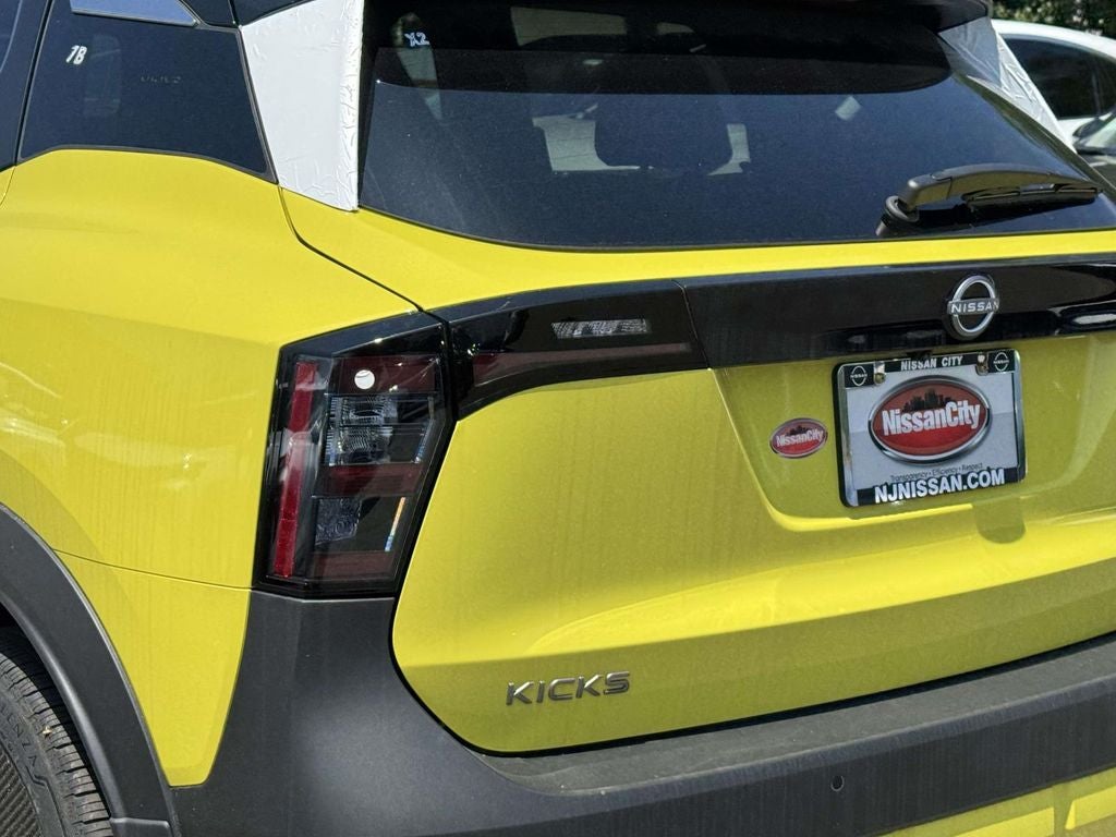 2026 Nissan Kicks SR