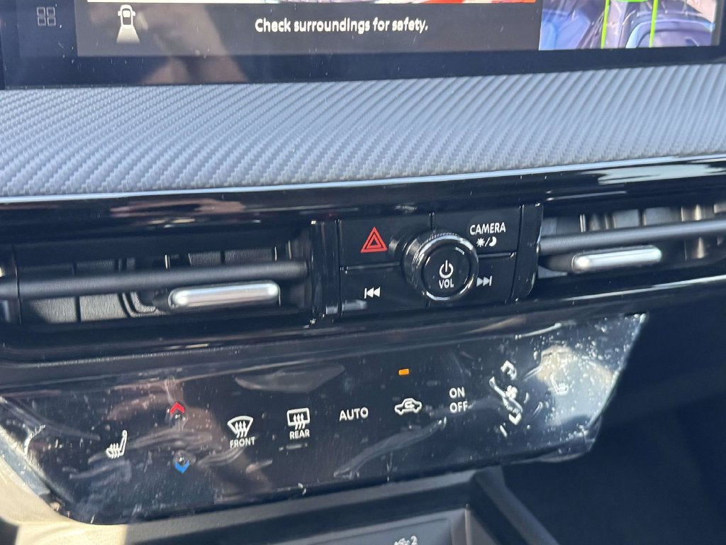 2027 Nissan Kicks SR