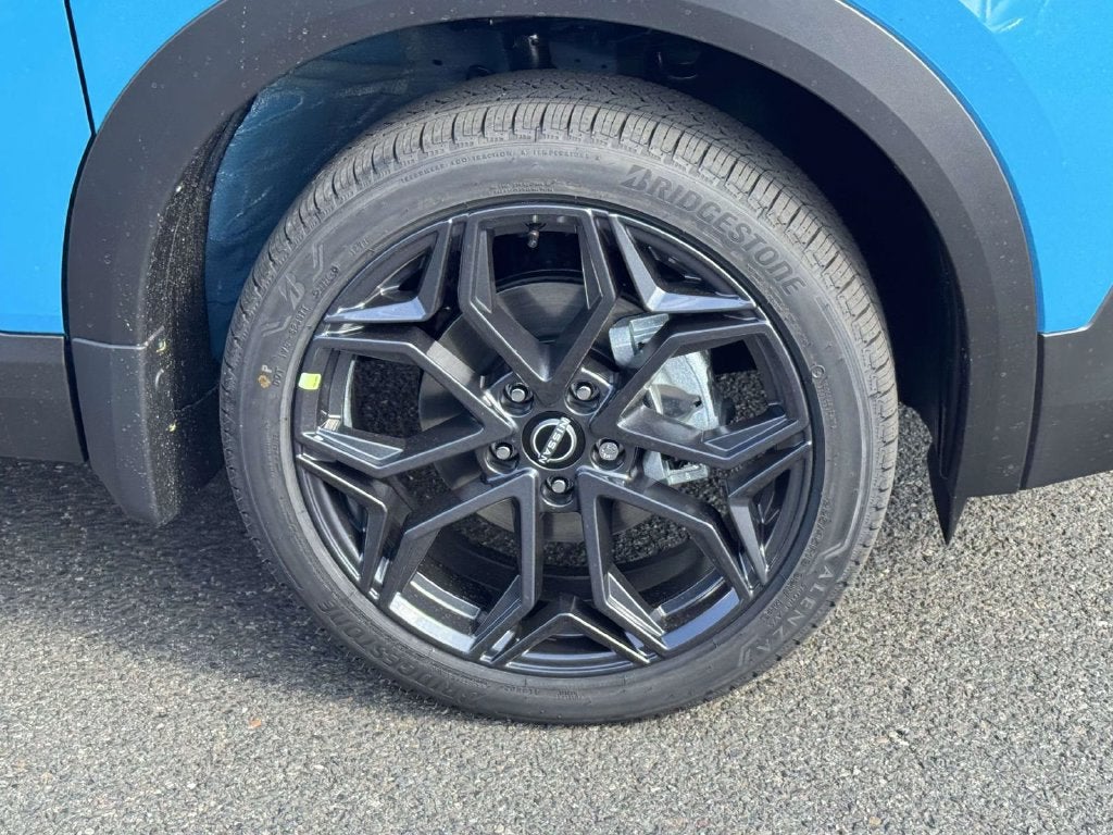 2027 Nissan Kicks SR