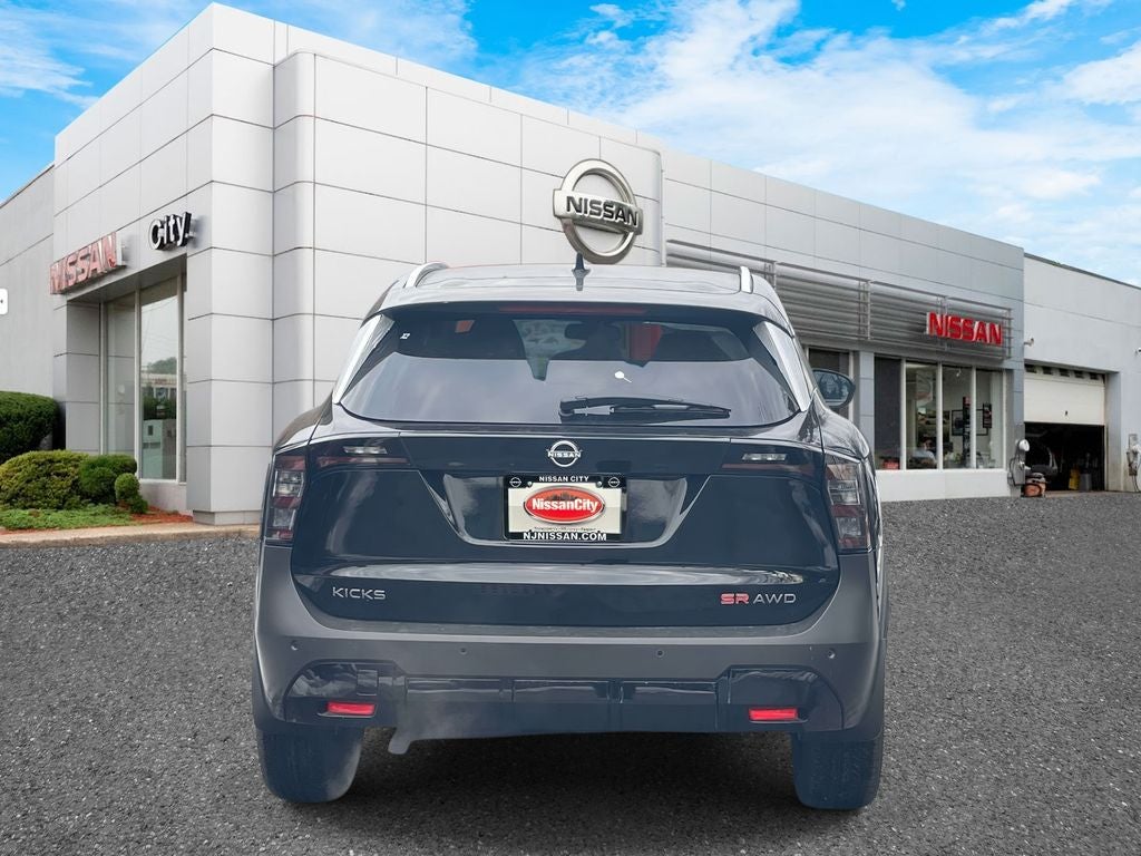 2026 Nissan Kicks SR