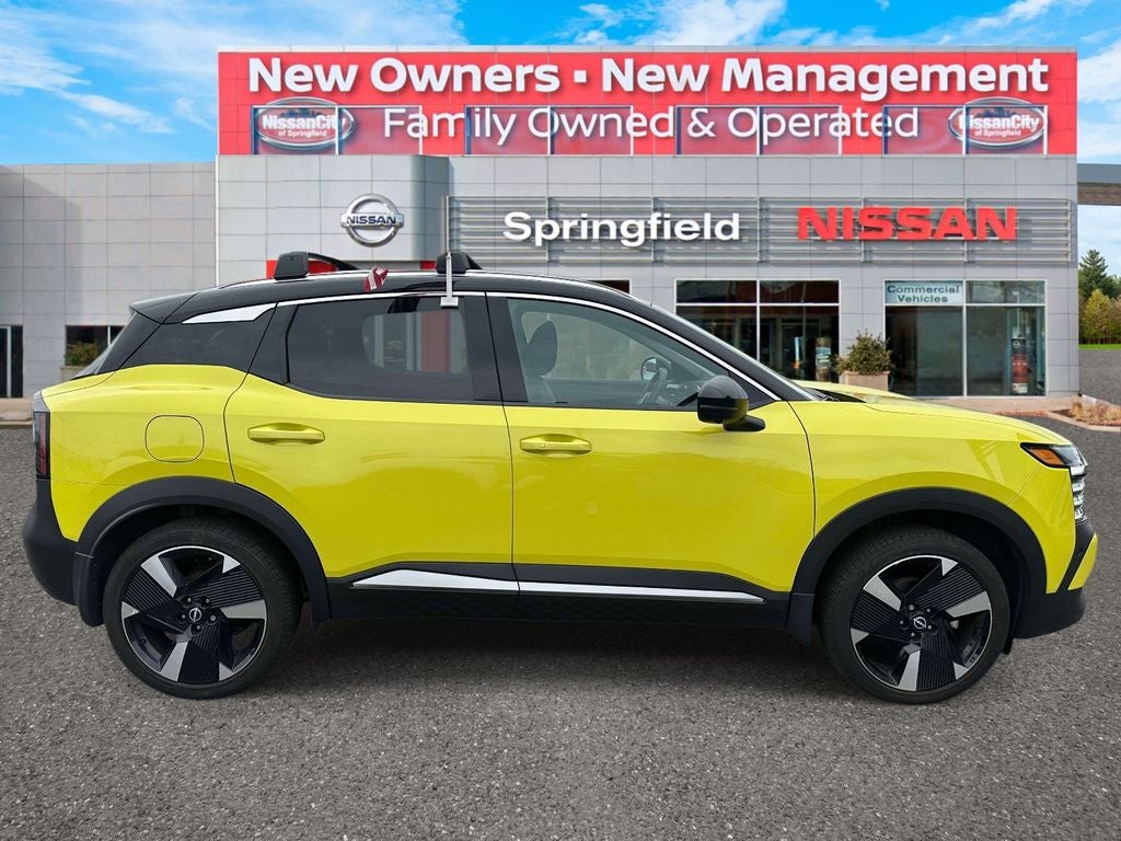 2025 Nissan Kicks SR