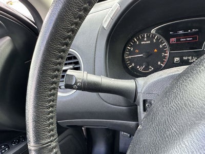 2015 Nissan Pathfinder SV