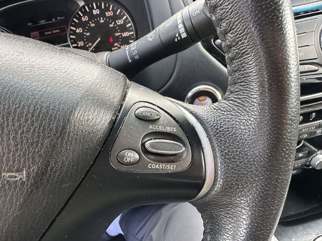 2015 Nissan Pathfinder SV