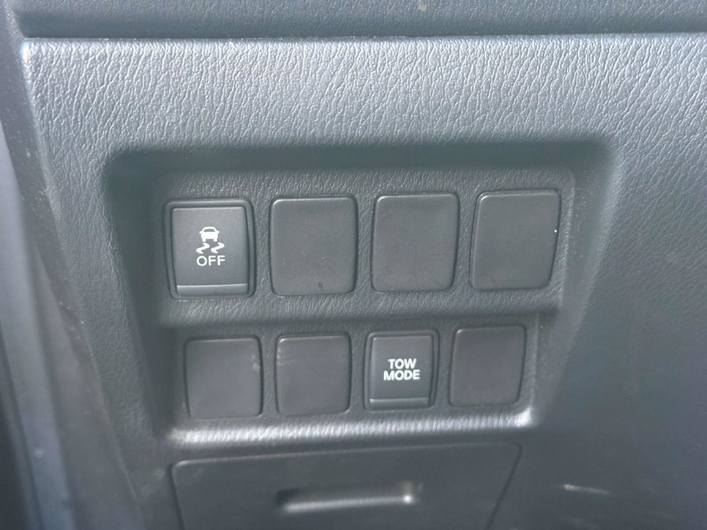 2015 Nissan Pathfinder SV
