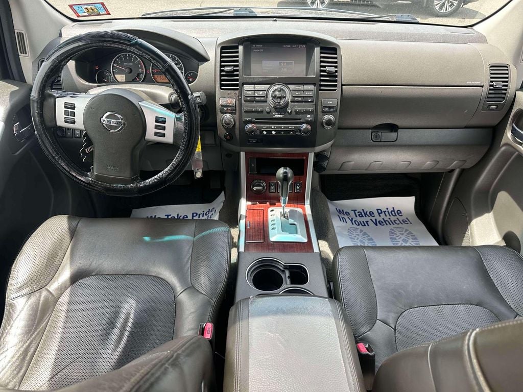 2008 Nissan Pathfinder LE