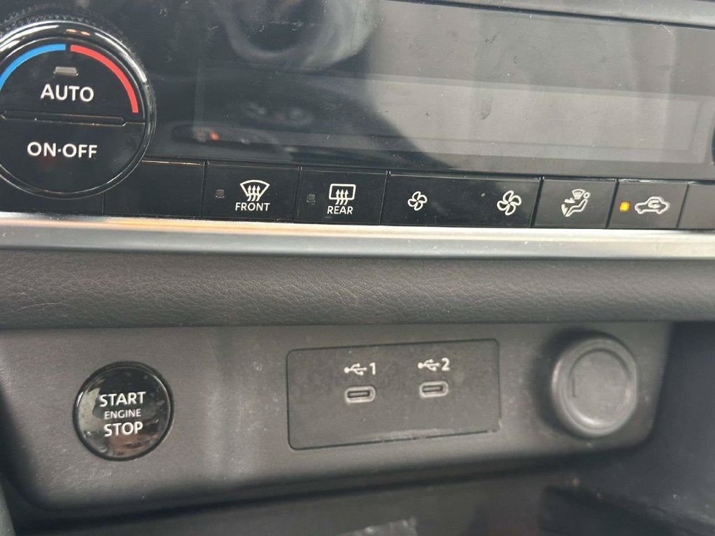2025 Nissan Rogue SV