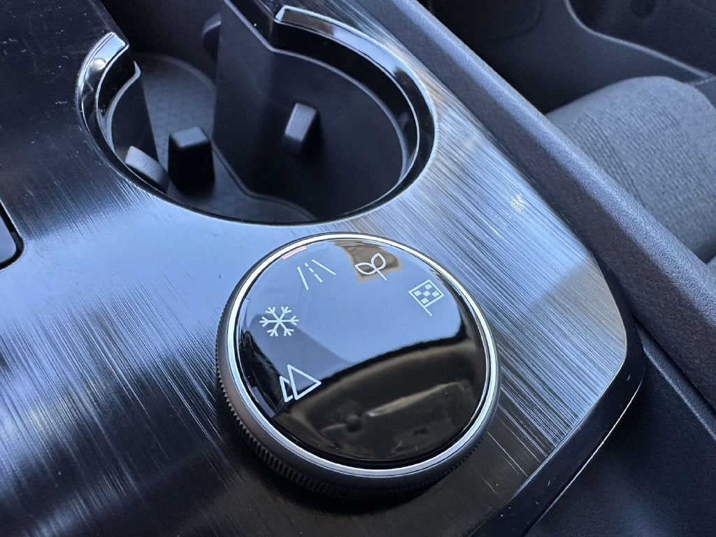 2027 Nissan Rogue SV