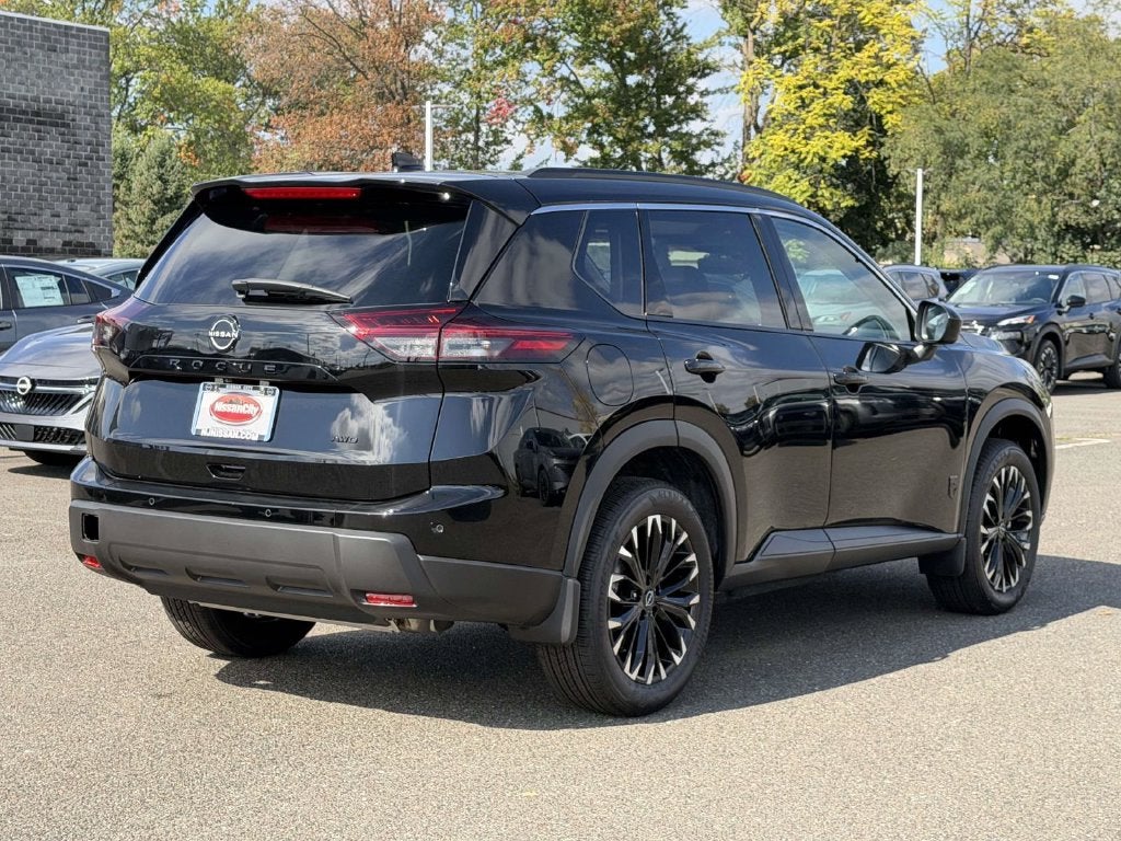 2026 Nissan Rogue Dark Armor