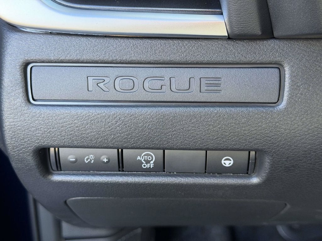 2027 Nissan Rogue SV