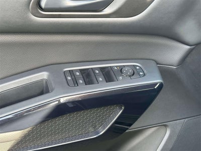 2025 Nissan Pathfinder S