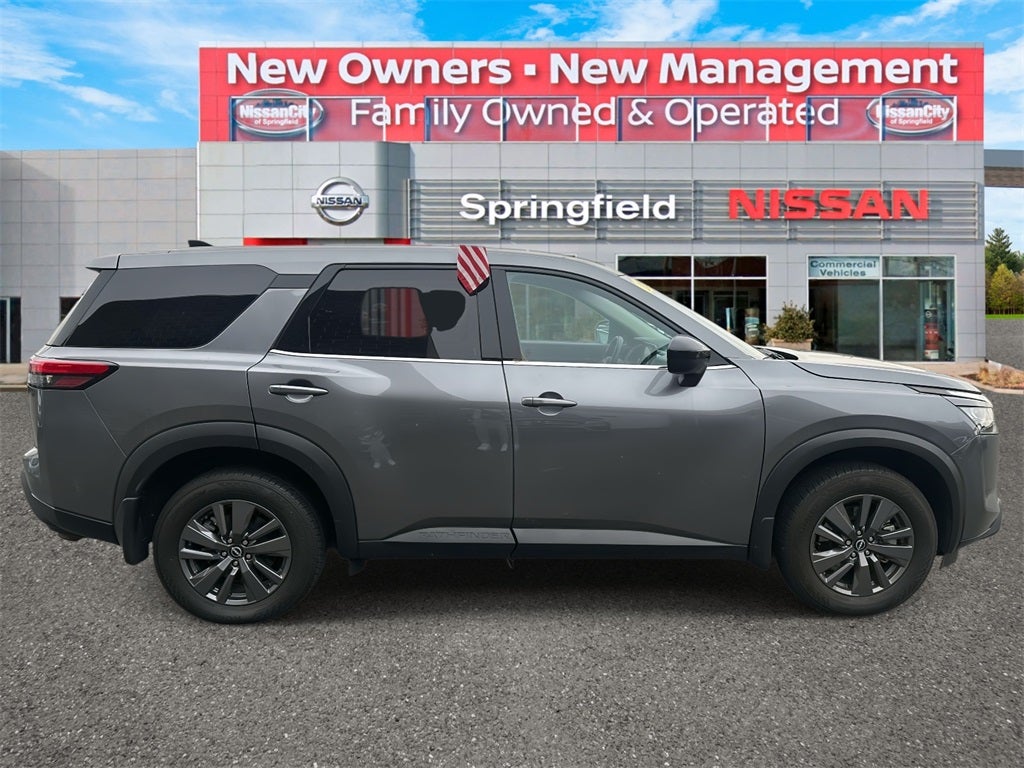 2024 Nissan Pathfinder S