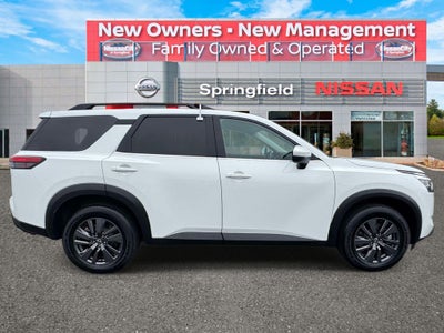 2022 Nissan Pathfinder SV