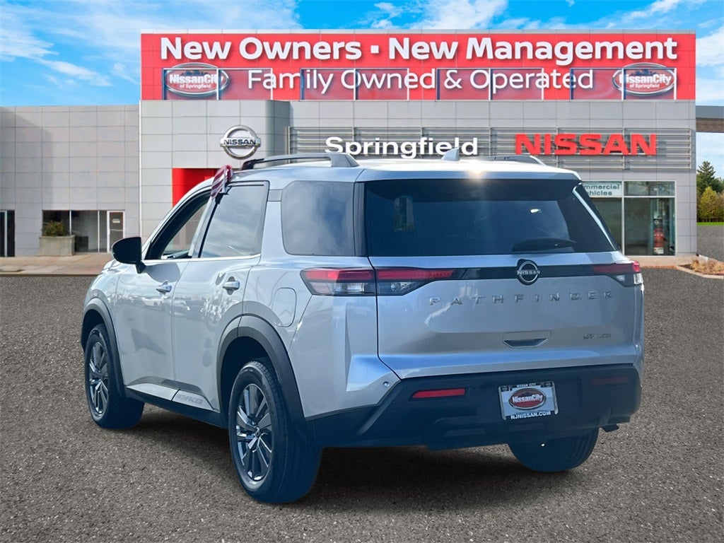 2024 Nissan Pathfinder SV