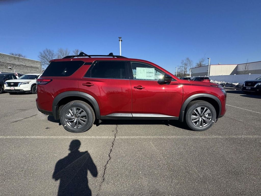 2026 Nissan Pathfinder SV