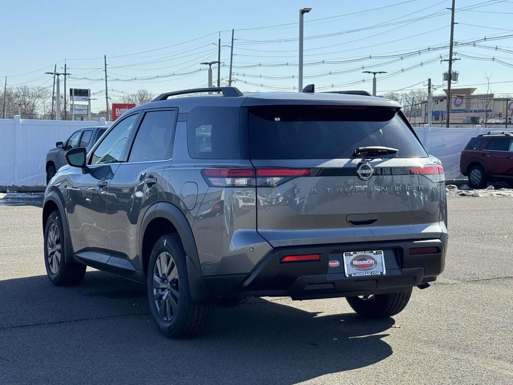 2026 Nissan Pathfinder SV