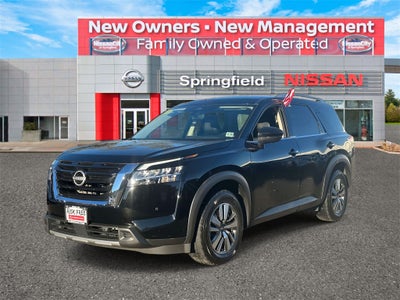 2023 Nissan Pathfinder SL